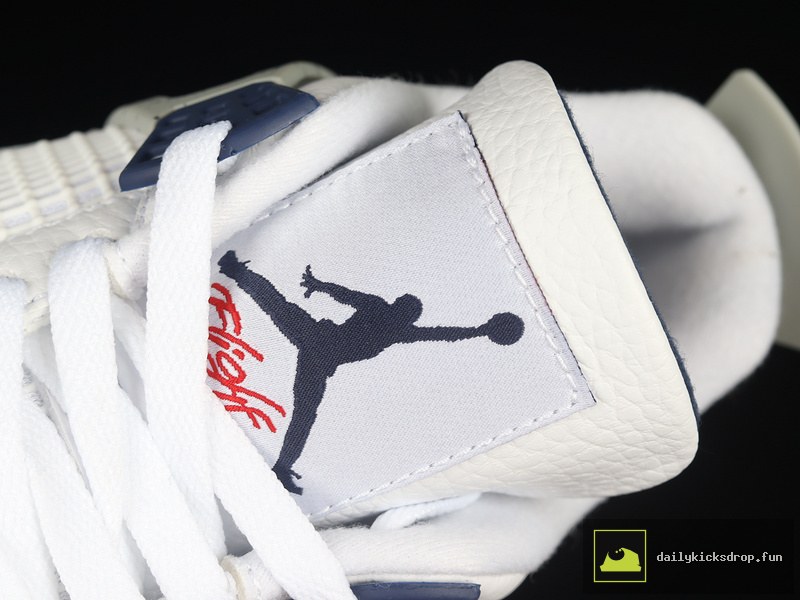 Air Jordan 4 Retro "Midnight Navy" (7)