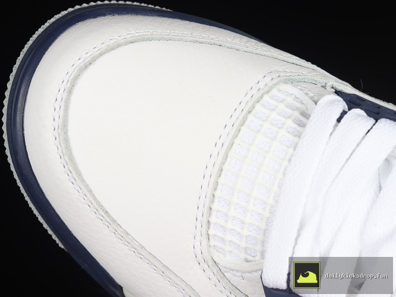 Air Jordan 4 Retro "Midnight Navy" (9)