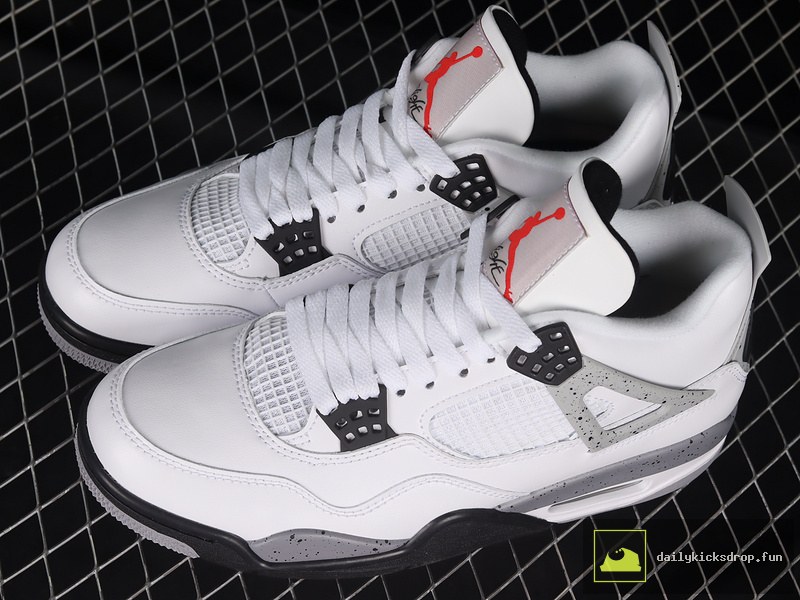 Jordan Air Jordan 4 Retro "White Cement" White / Black - Tech Grey on-foot review