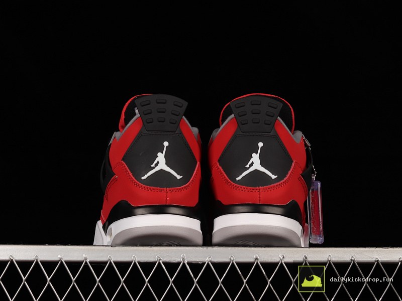 Air Jordan 4 Retro "Toro Bravo" (12)