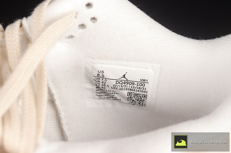 Air Jordan 4 "Cozy Girl" (5)