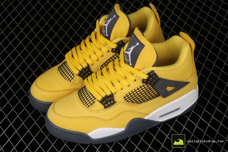 Air Jordan 4 "Lightning" (7)