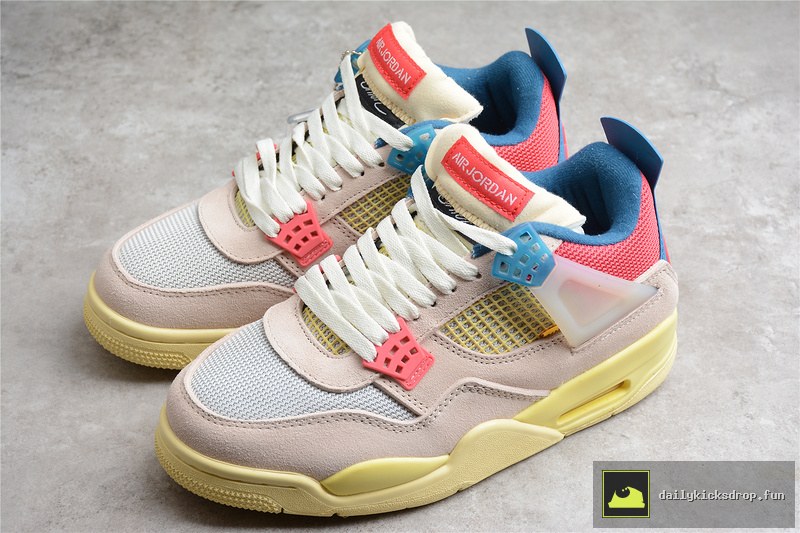 Jordan Air Jordan 4 Retro SP x Union LA "Guava Ice" Guava Ice / Light Bone - Brigade Blue - Light Fusion Red on-foot review