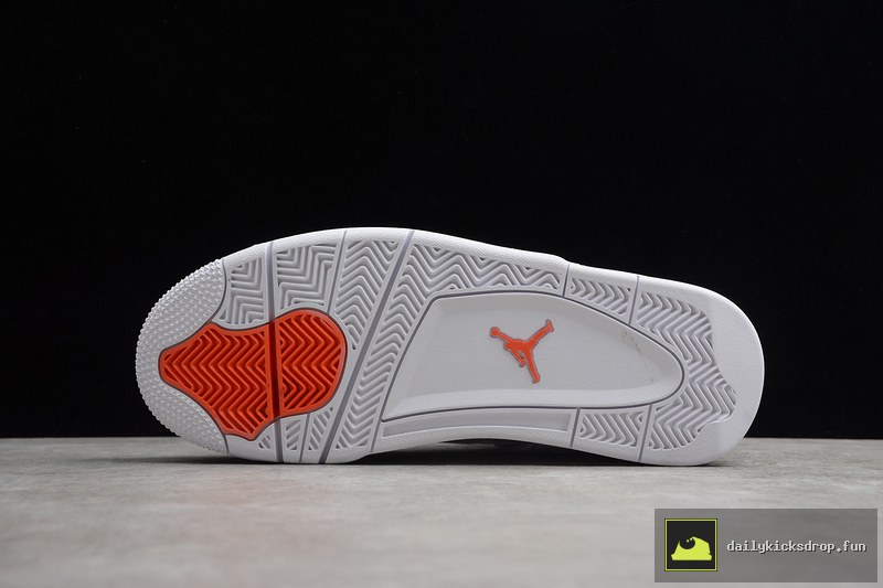Air Jordan 4 Retro "Metallic Orange" (12)