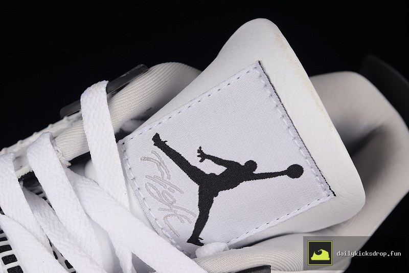 Air Jordan 4 Retro "Military Black" (8)