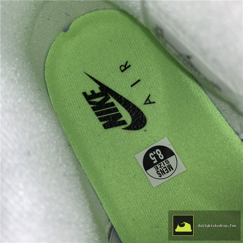 Air Jordan 4 Retro SE "Neon" (7)