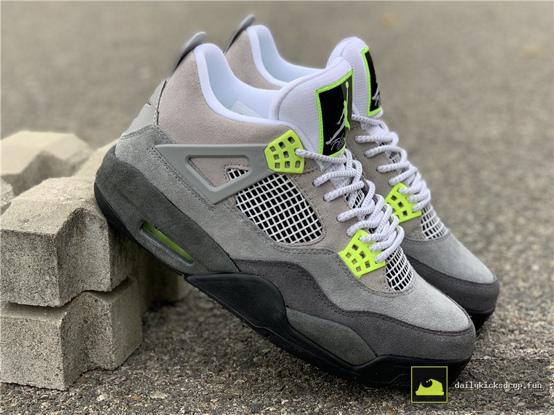 Air Jordan 4 Retro SE "Neon" (14)