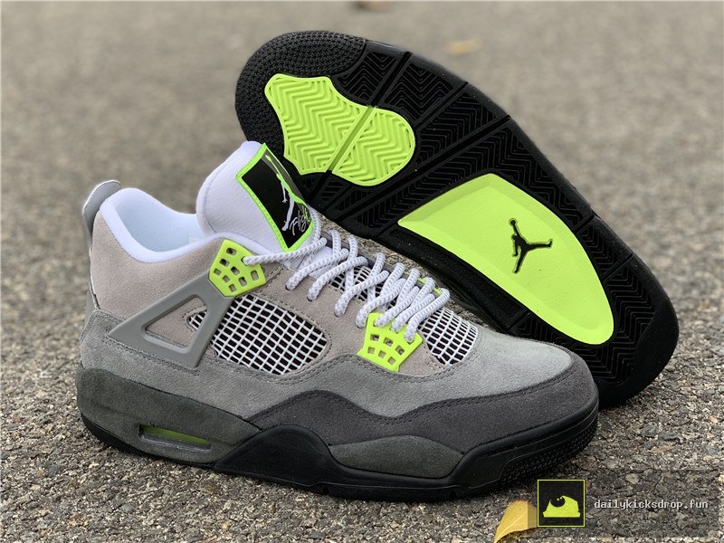 Air Jordan 4 Retro SE "Neon" (20)