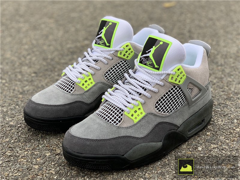 Air Jordan 4 Retro SE "Neon" (24)
