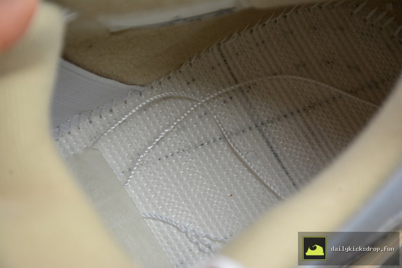 Air Jordan 4 Retro GS "Light Sand" (3)