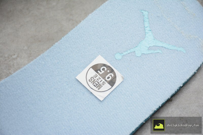 Air Jordan 4 Retro GS "Light Sand" (5)