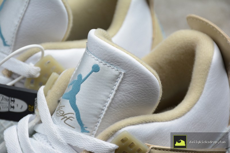 Air Jordan 4 Retro GS "Light Sand" (7)