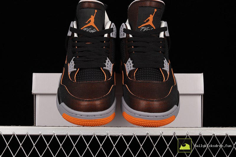 Air Jordan 4 Retro "Starfish" (14)
