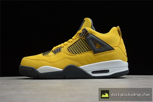 Jordan Air Jordan 4 Retro LS "Lightning" Tour Yellow / Dark Blue - Grey - White on-foot review