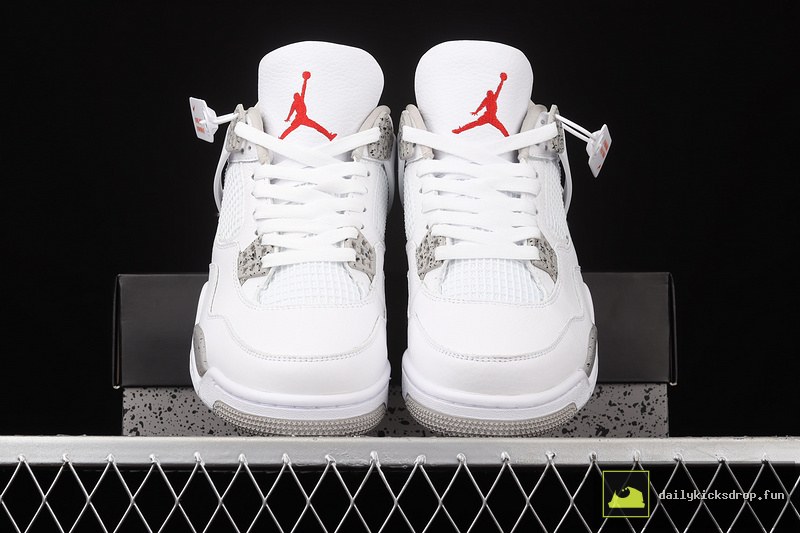 Air Jordan 4 Retro "White Oreo" (12)