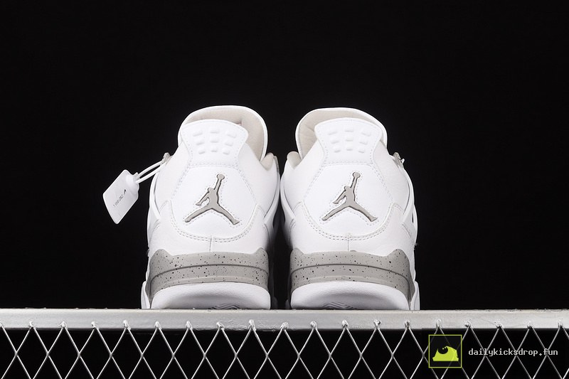 Air Jordan 4 Retro "White Oreo" (13)