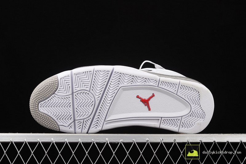 Air Jordan 4 Retro "White Oreo" (14)