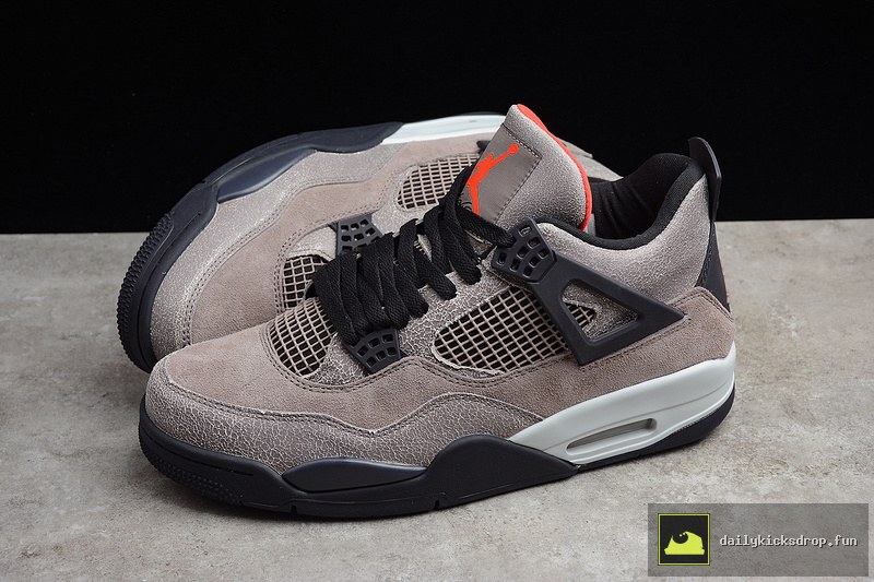Air Jordan 4 "Taupe Haze" (8)