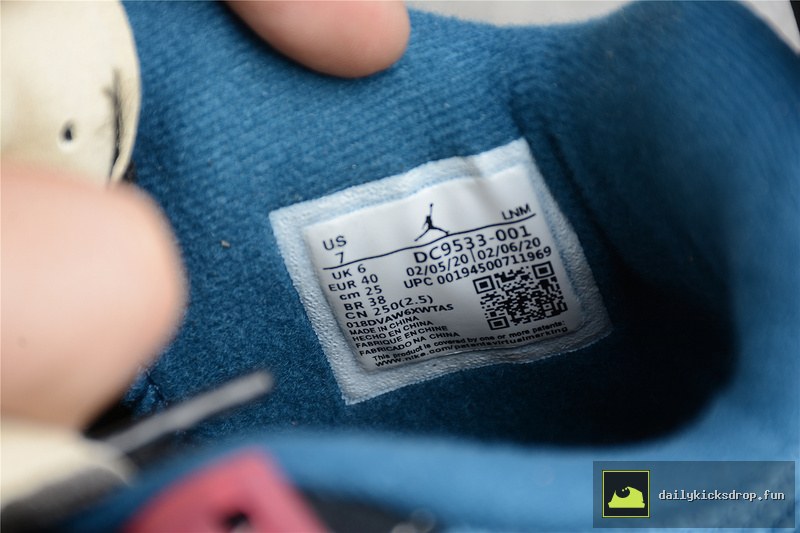 Air Jordan 4 Retro SP x Union LA "Off Noir" (4)