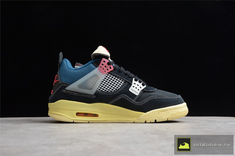 Air Jordan 4 Retro SP x Union LA "Off Noir" (11)